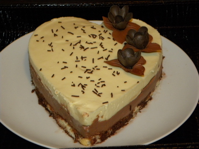 Tort mousse de ciocolata