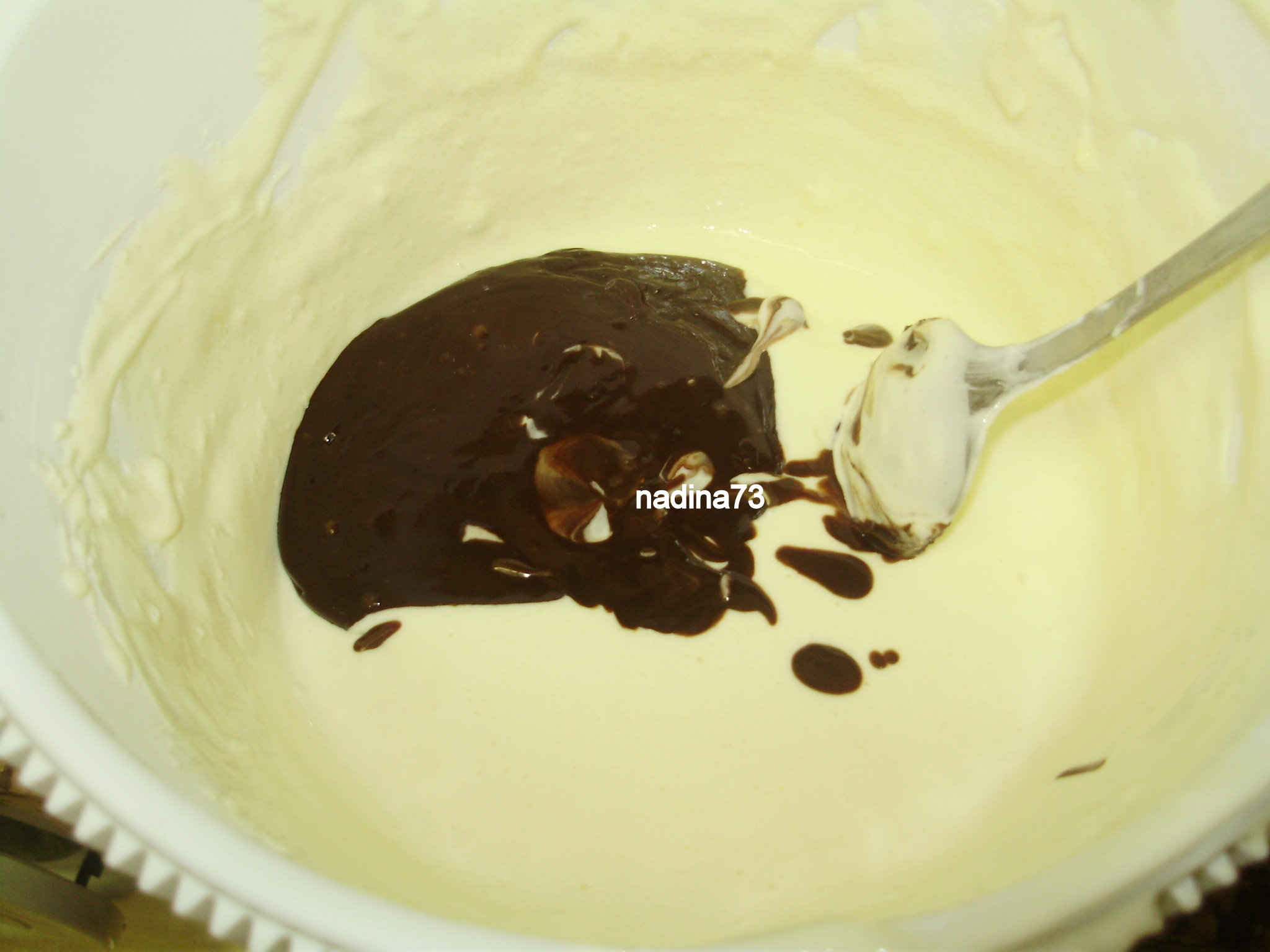 Cheesecake cu ciocolata alba si neagra