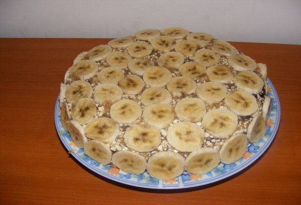 Tort de post cu cremă de banane