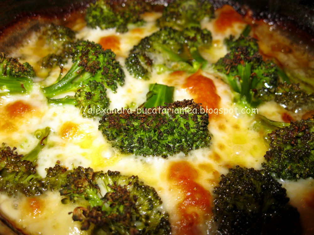 Pulpe de pui gratinate cu broccoli