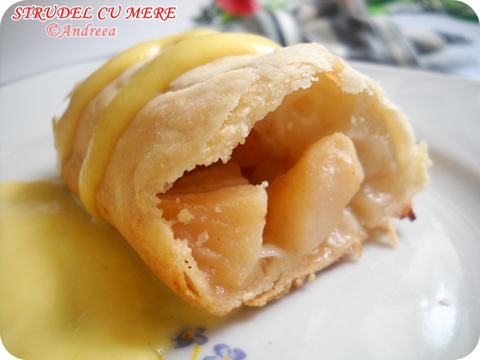 Strudel cu mere