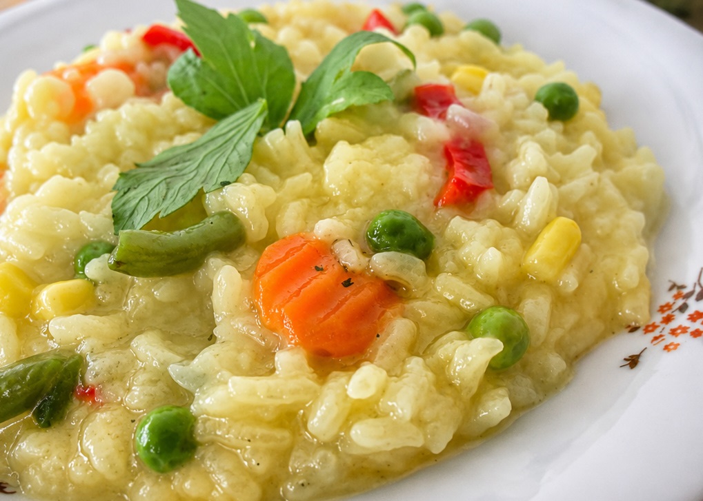 Pilaf cu legume si sofran