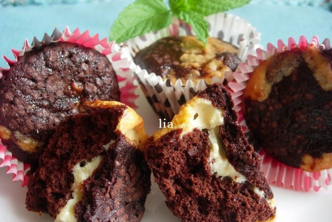 Black and white muffins