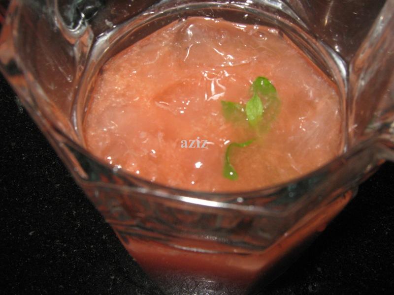 Red grapefruit mint cooler