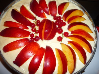 Cheesecake cu zmeura si nectarine