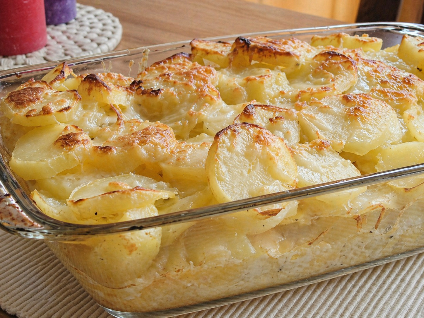 Cartofi gratinati
