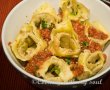 Tortellini de casa cu varza si sos de rosii-7