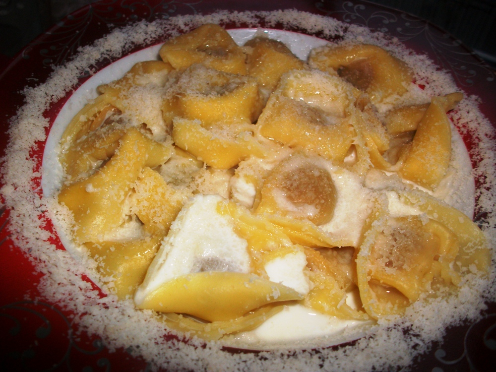 Tortellini cu carne si parmigiano reggiano