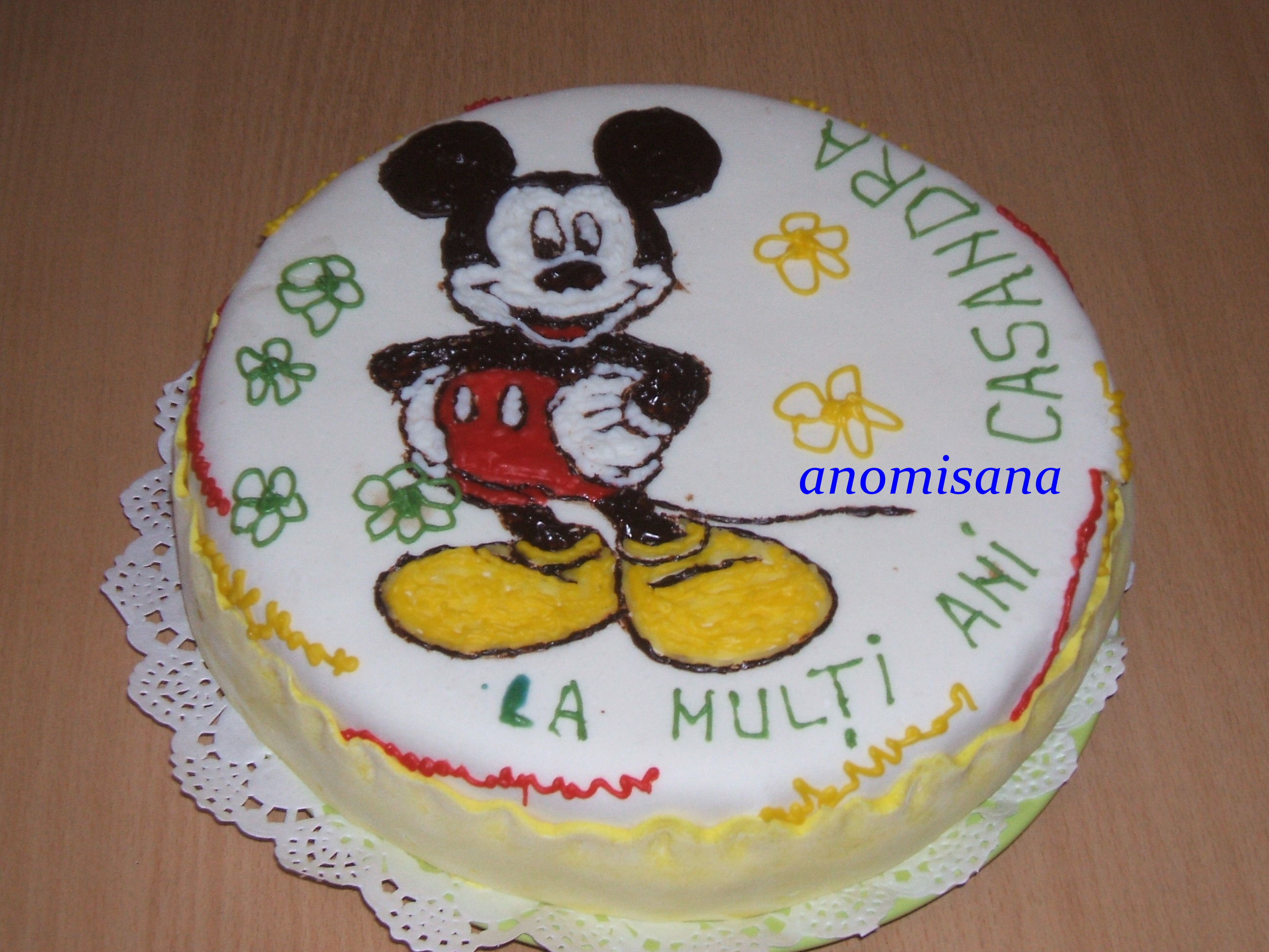 Tort Mikey Mouse cu cremă de lămâie