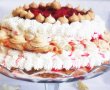 Pavlova cu crema de vanilie si zmeura-3