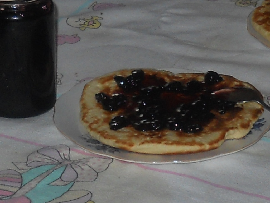 Turte cu dulceata de cirese negre