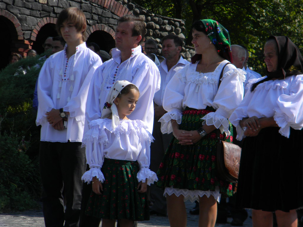 Maramures plai cu flori  - Manastirea Barsana