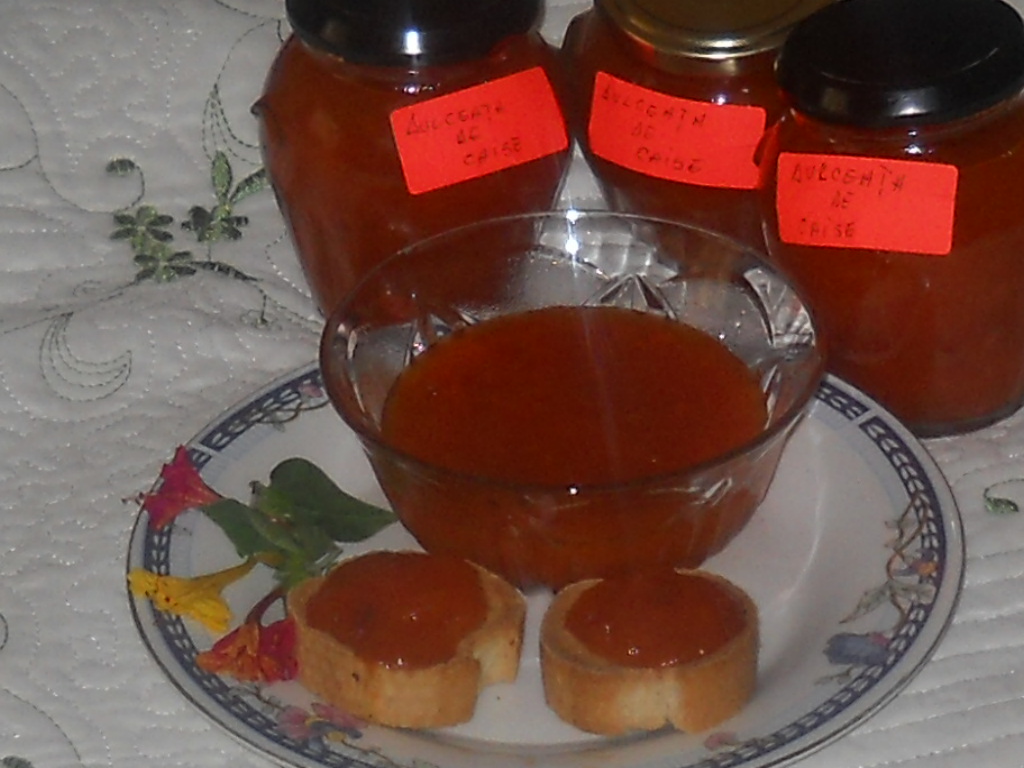 Dulceata de caise