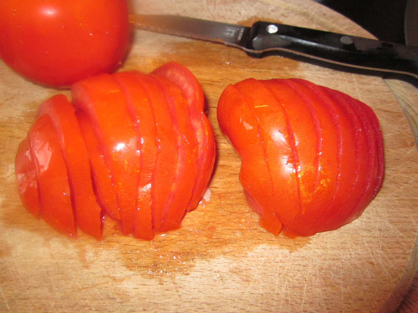 Ciocanele de pui cu dovlecei, vinete si rosii