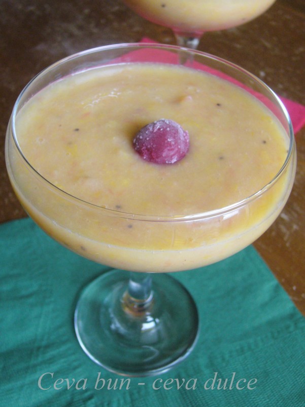 Cocktail de fructe exotice