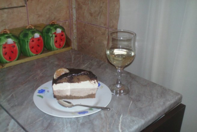 Tort de mousse de ciocolata