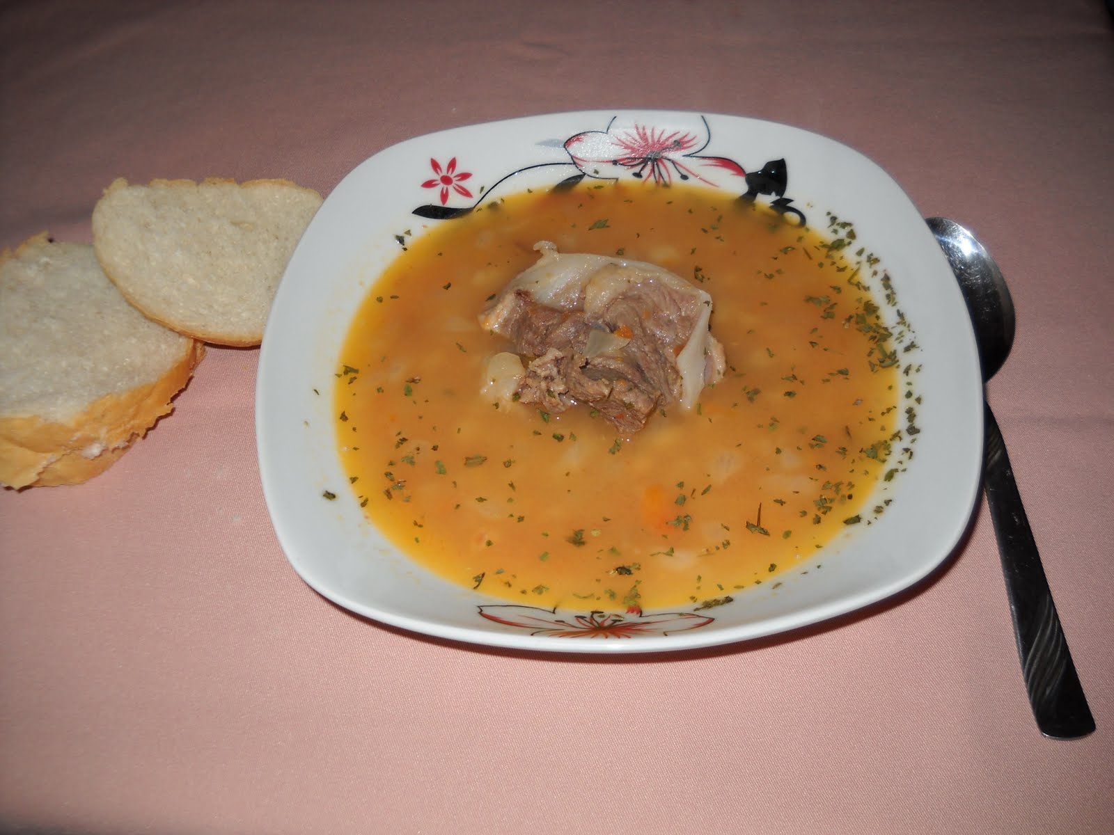 Ciorba de fasole cu carne