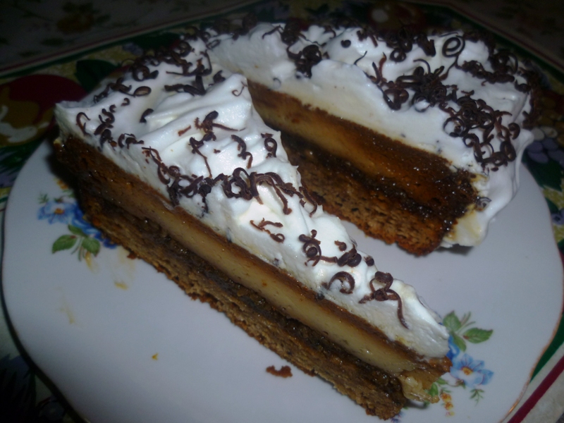 Tort cu crema de zahar ars