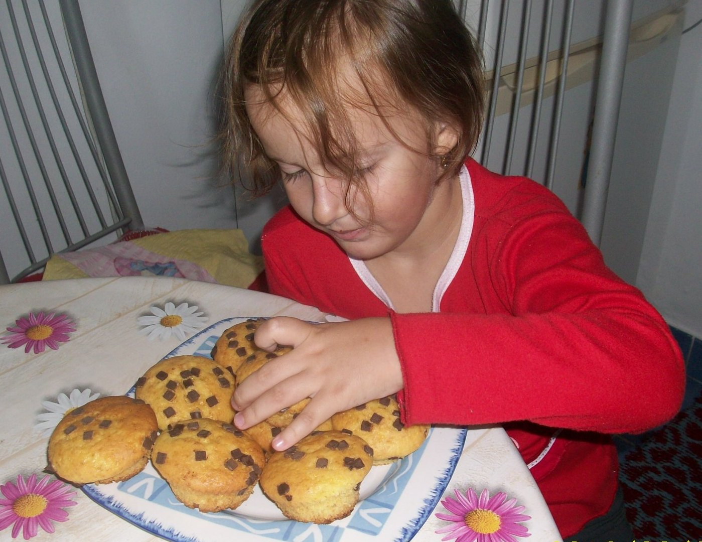 Muffins cu morcovi si ciocolata