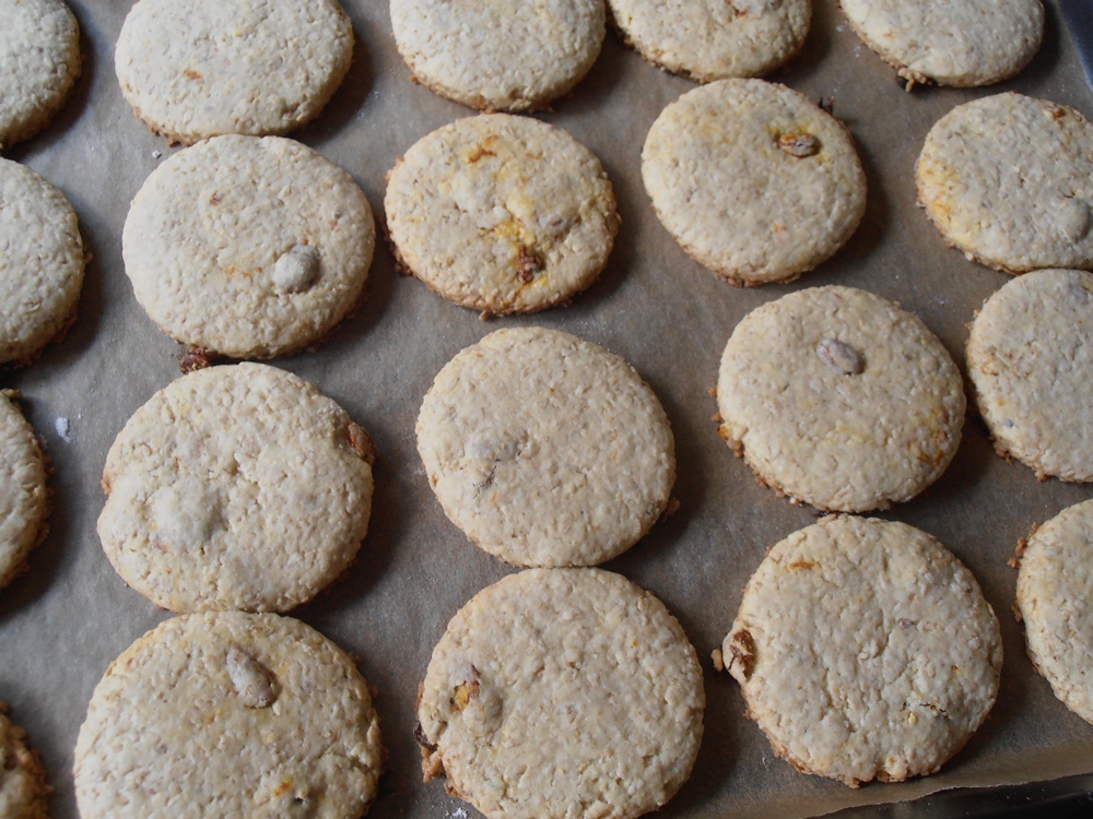 Biscuiti digestivi cu tarate de ovaz si goji