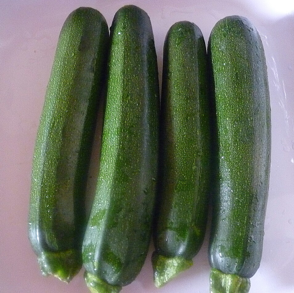 Zucchini copti cu branza si seminte