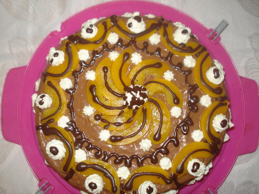 Tort cu mascarpone si piersici