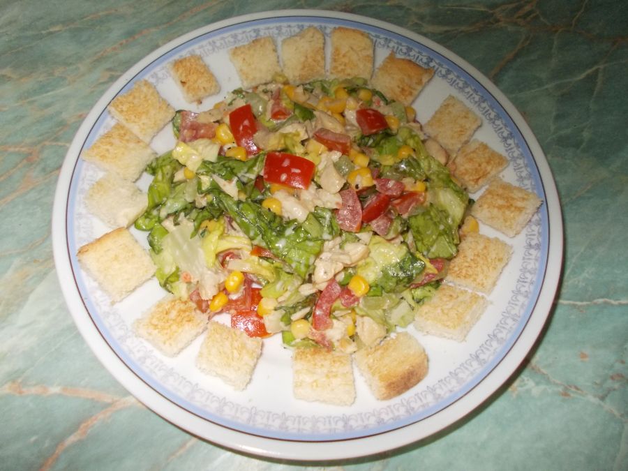 Salata de piept de pui si legume