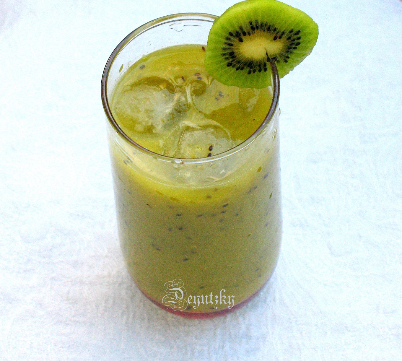 Smoothie de kiwi cu suc de portocale