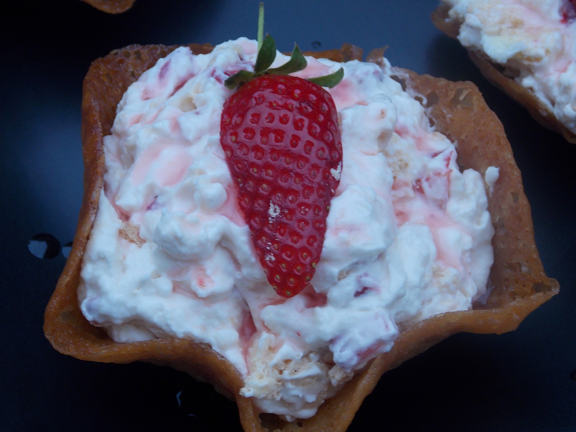 Eton Mess In Cosulete Brandy Snap