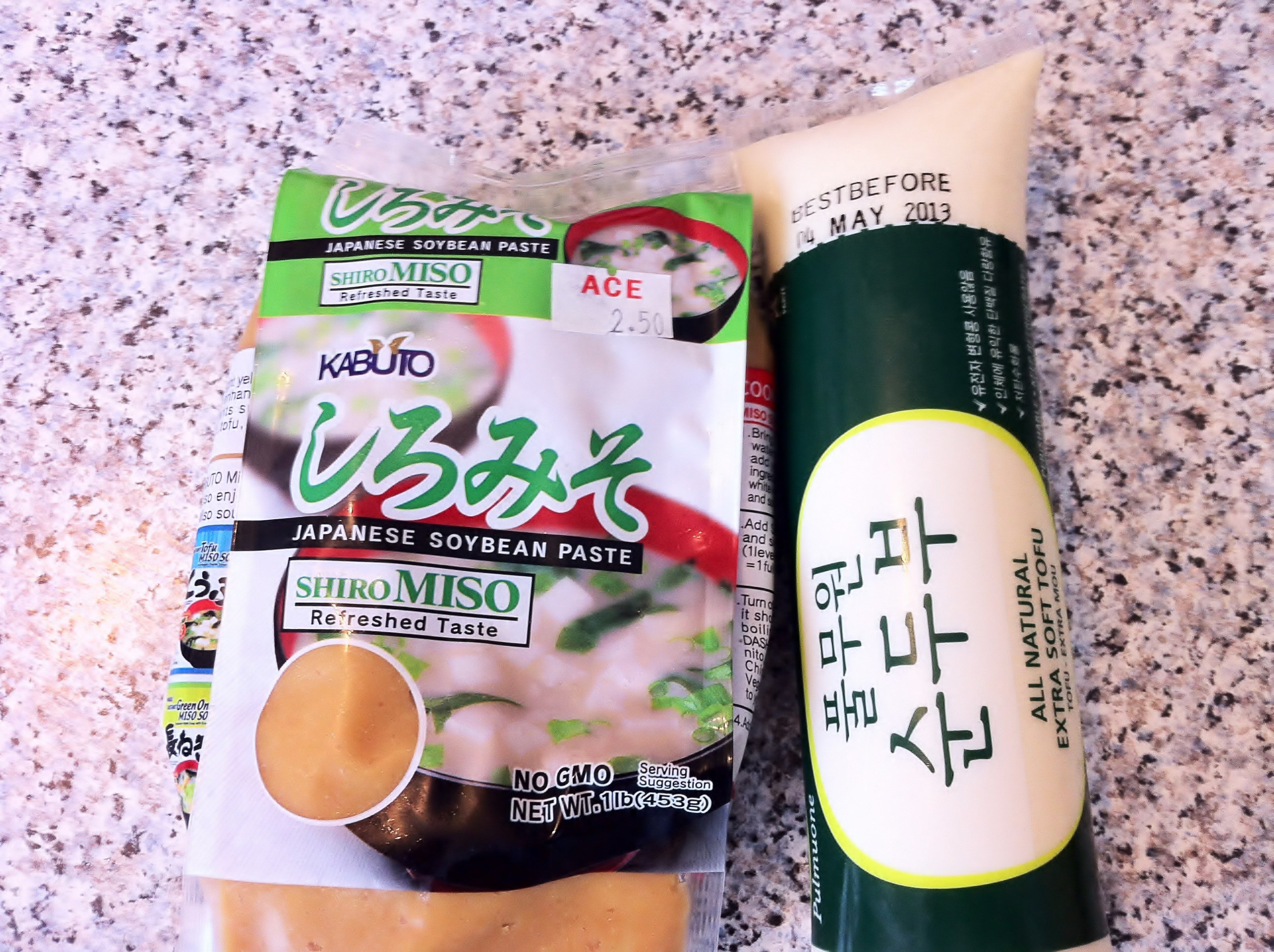 Supa japoneza miso cu muschiulet de porc