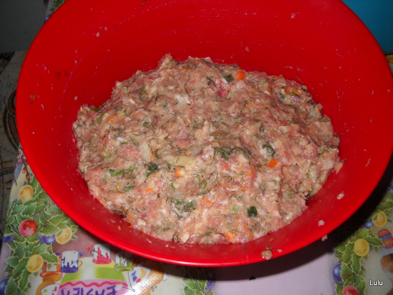 Chiftelute cu carne,legume si menta