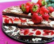 Tort cu ciocolata,mascarpone si capsuni-12