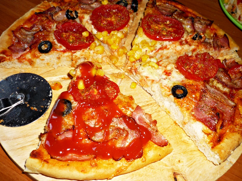 Pizza din blat cu susan