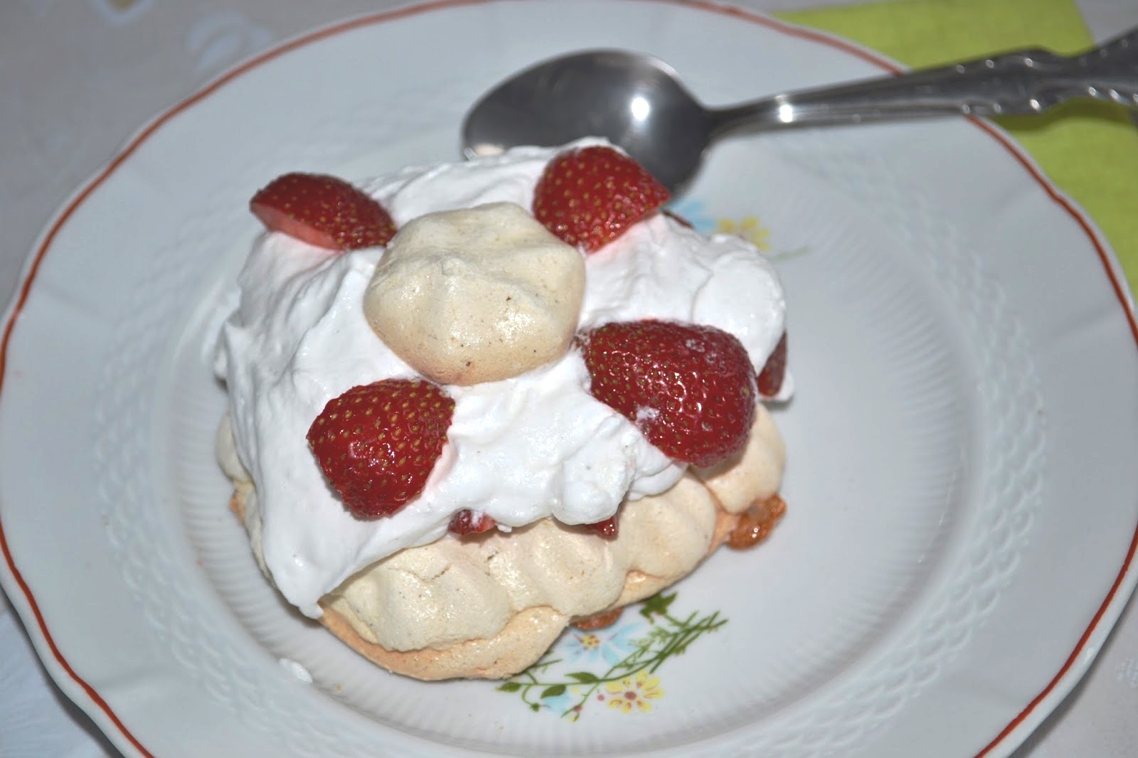 Mini Pavlova