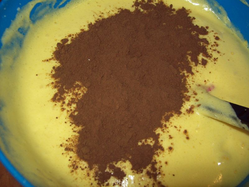 Tort cu mousse de piersici