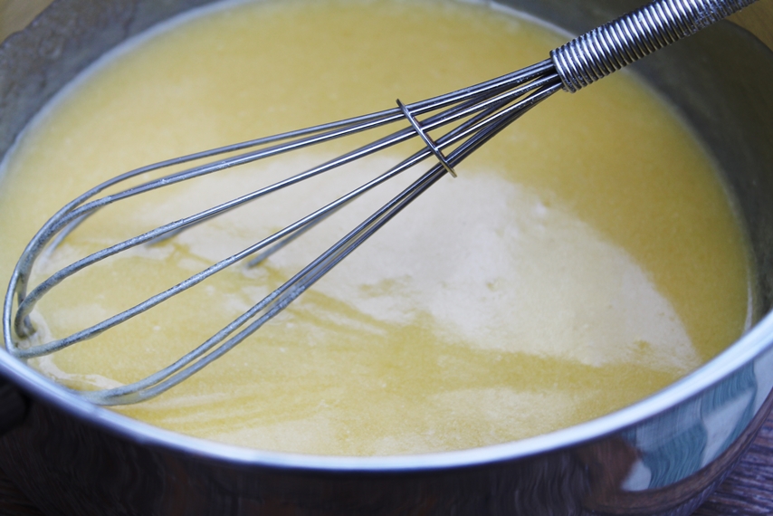 Tarta cu zmeura si crema de mascarpone