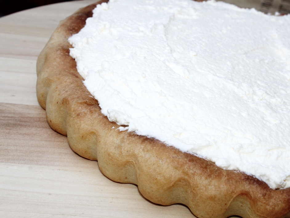 Tarta cu ricotta si fructe de padure