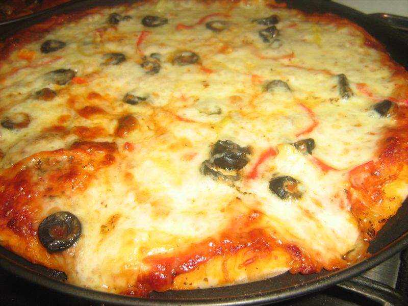 Pizza cu mozarella si ardei