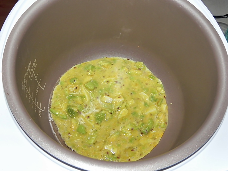 Omleta cu avocado la Multicooker