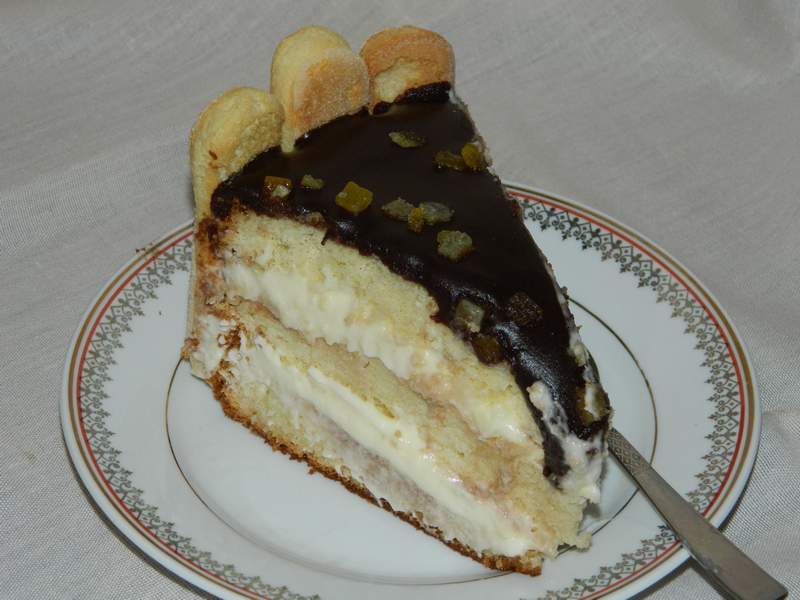 Tort cu crema de vanilie