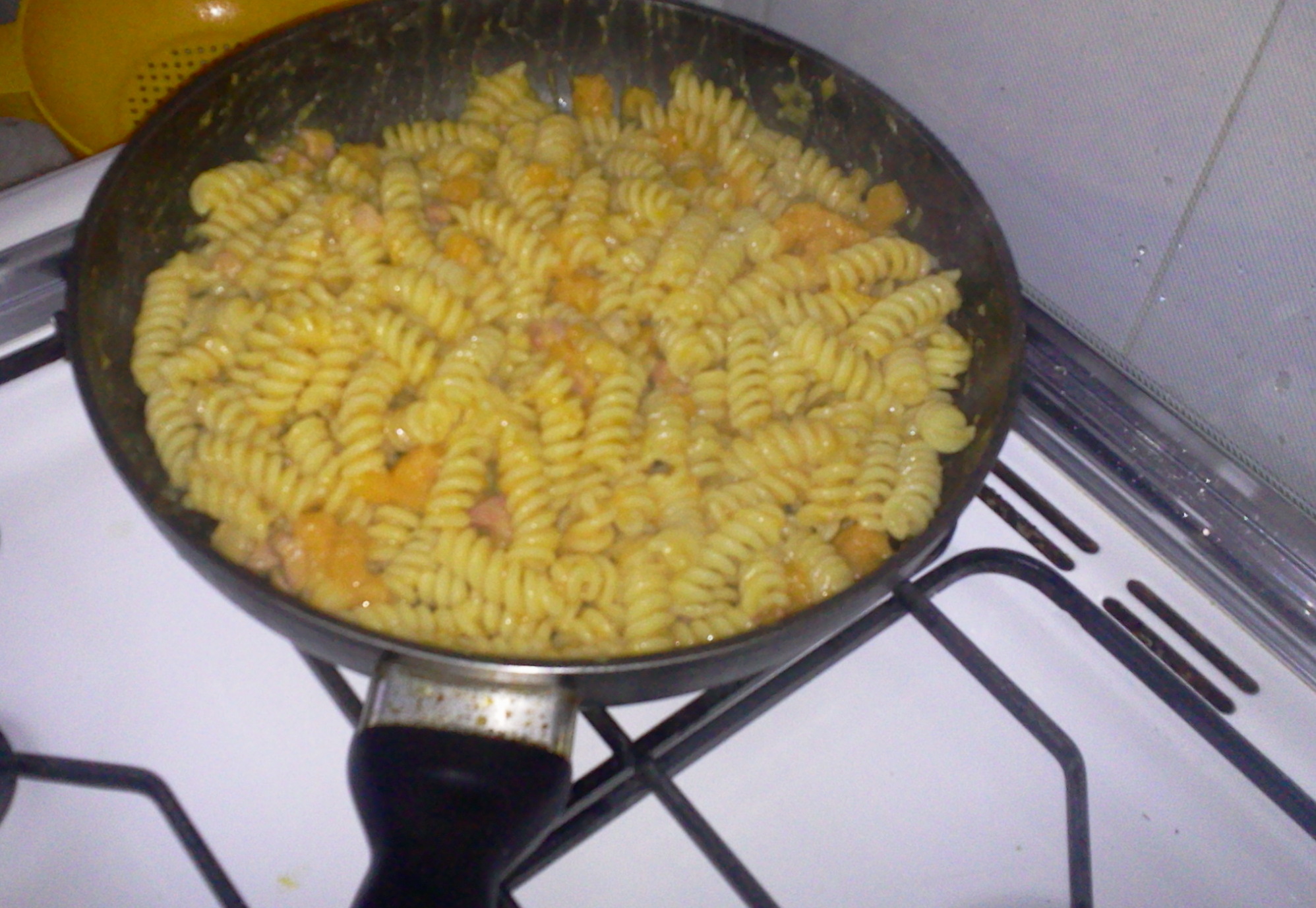 Pasta cu dovleac si bacon