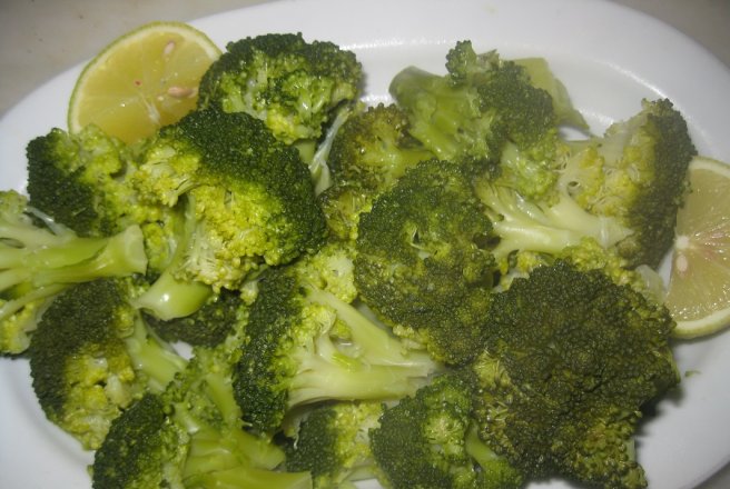 Salata de brocoli