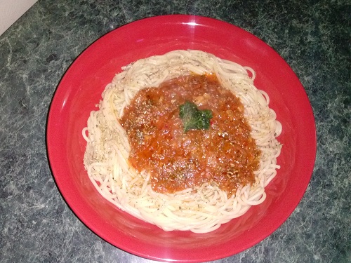 Spaghetti cu sos de rosii