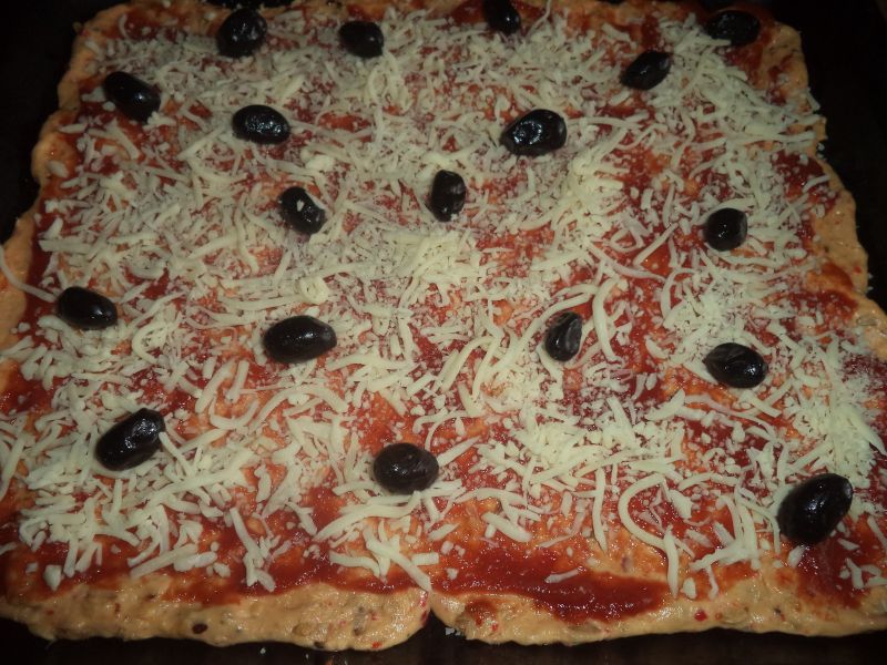 Pizza cu pasta de ardei