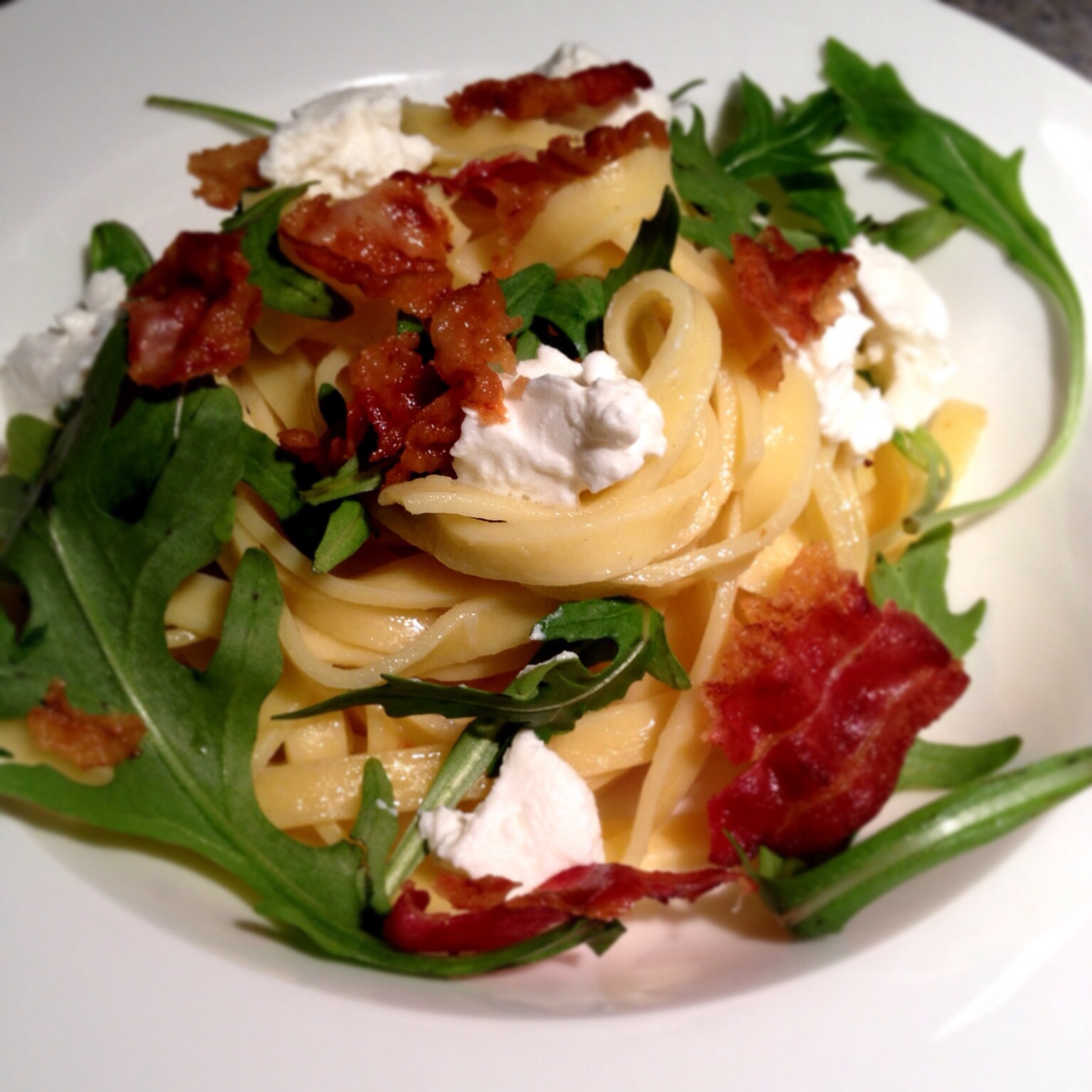 Tagliatelle cu Ricotta, Pancetta și rucola