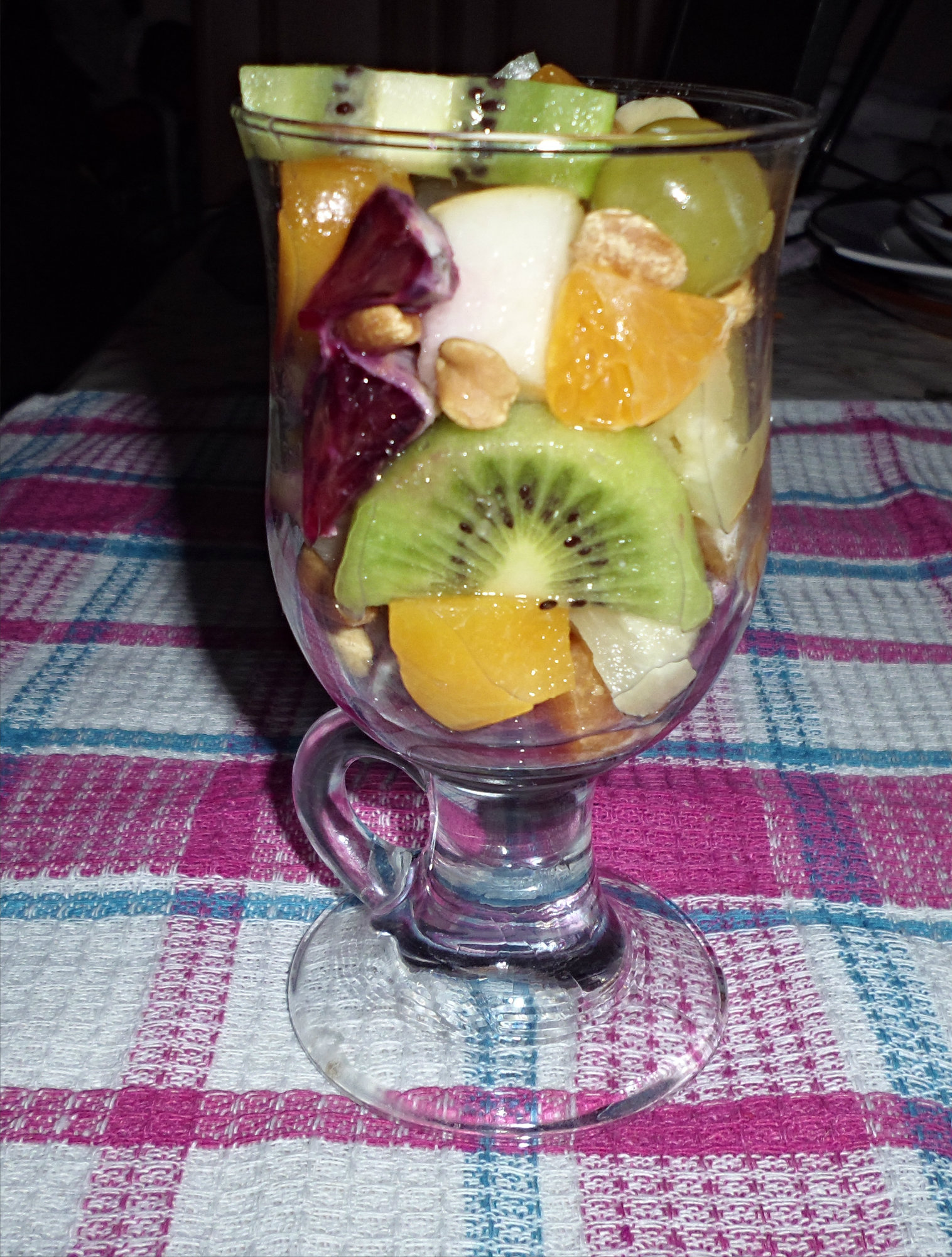 Salata de fructe la cupa - Reteta nr. 150!