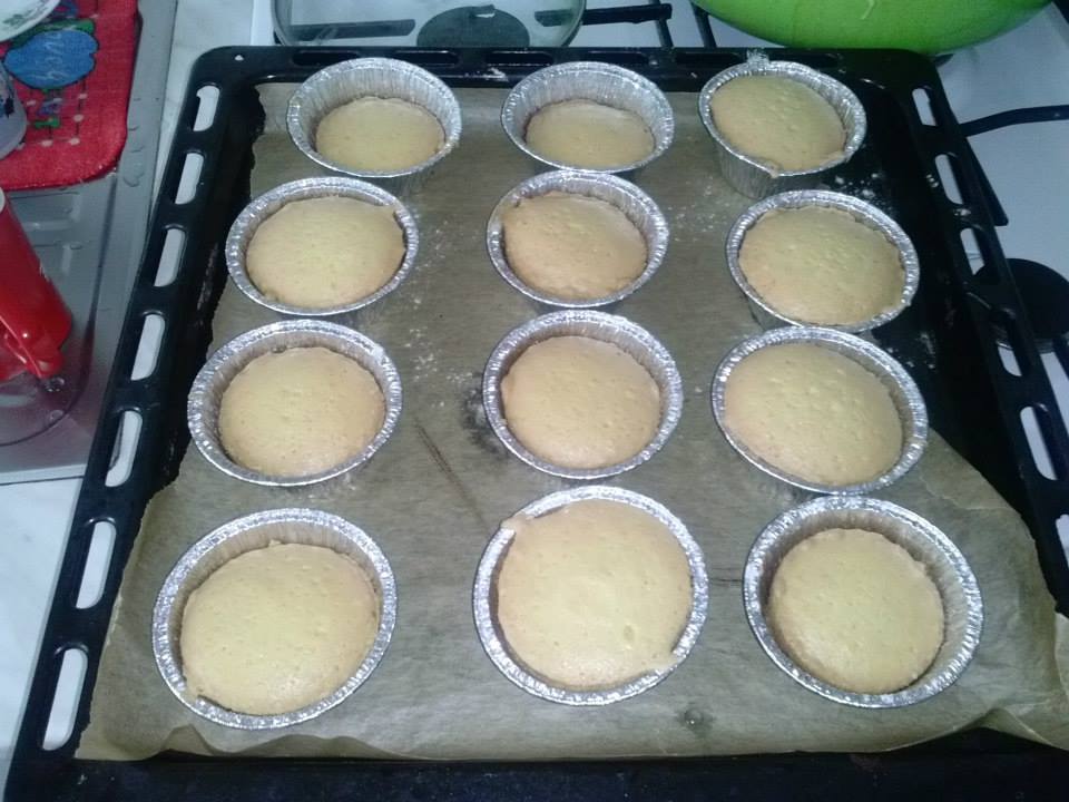 Muffins ( 12 Briose )