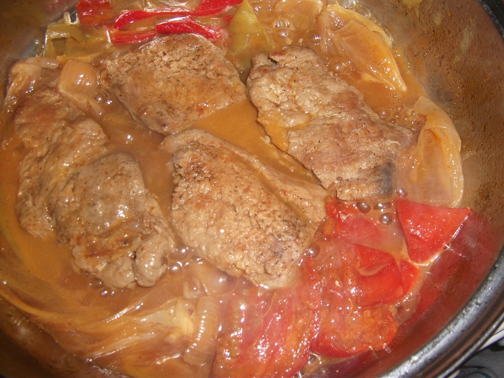 Muschi de porc cu sos de usturoi (Fokhagymás rostélyos)