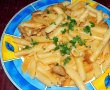 Penne cu carne si sos-2