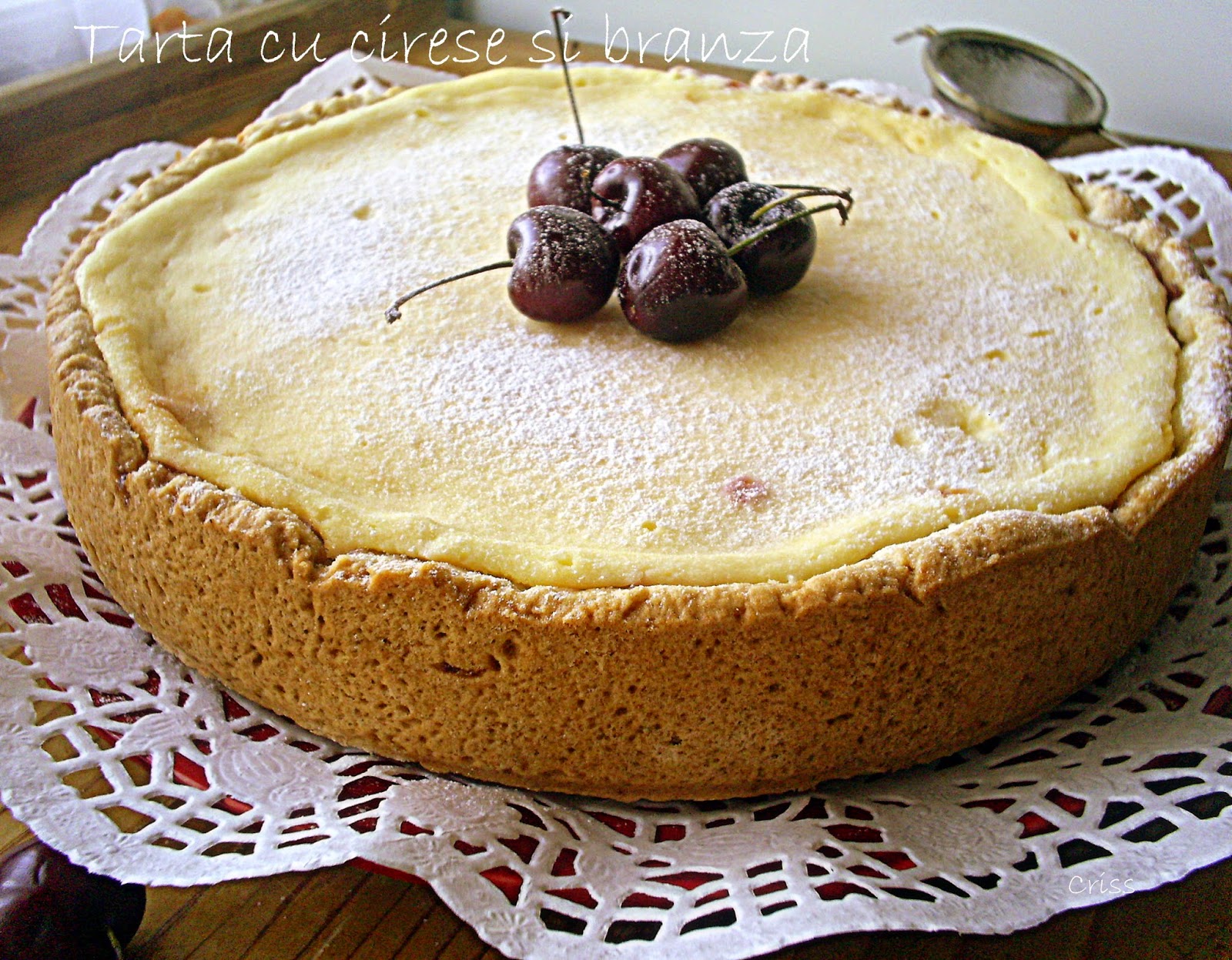 Tarta cu cirese si crema de branza